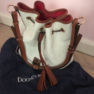 dooney & bourke leather shoulder tote bag purse